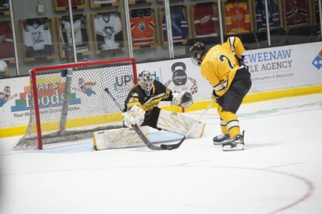 Huskies hockey officially opens season this weekend